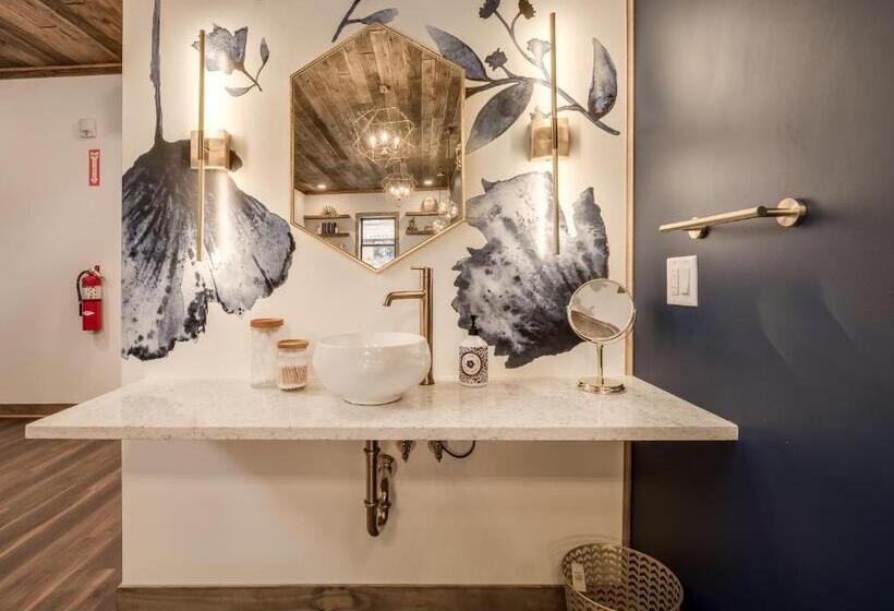 فندق The Port Of Prescott Boutique