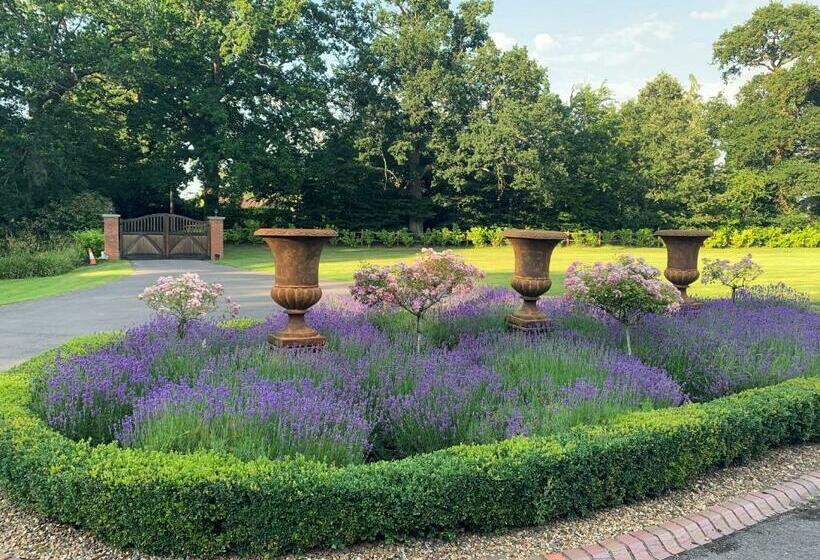 فندق Whitmoor Farm