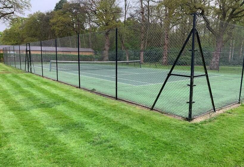 فندق Whitmoor Farm