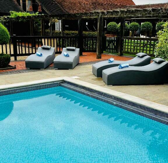 فندق Whitmoor Farm