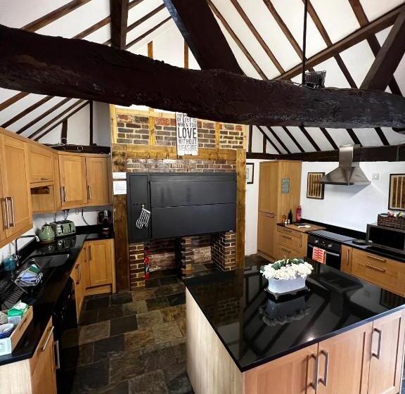 فندق Whitmoor Farm