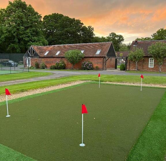 فندق Whitmoor Farm