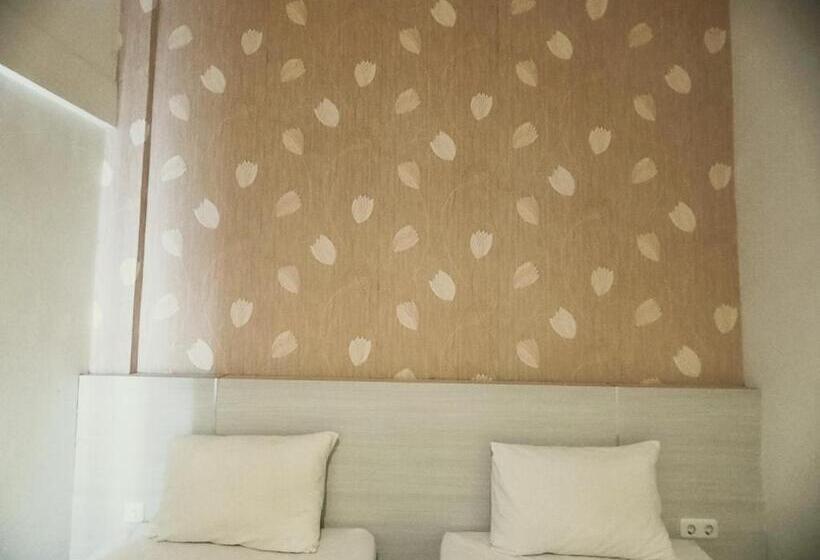 בית מלון כפרי Yunna Express