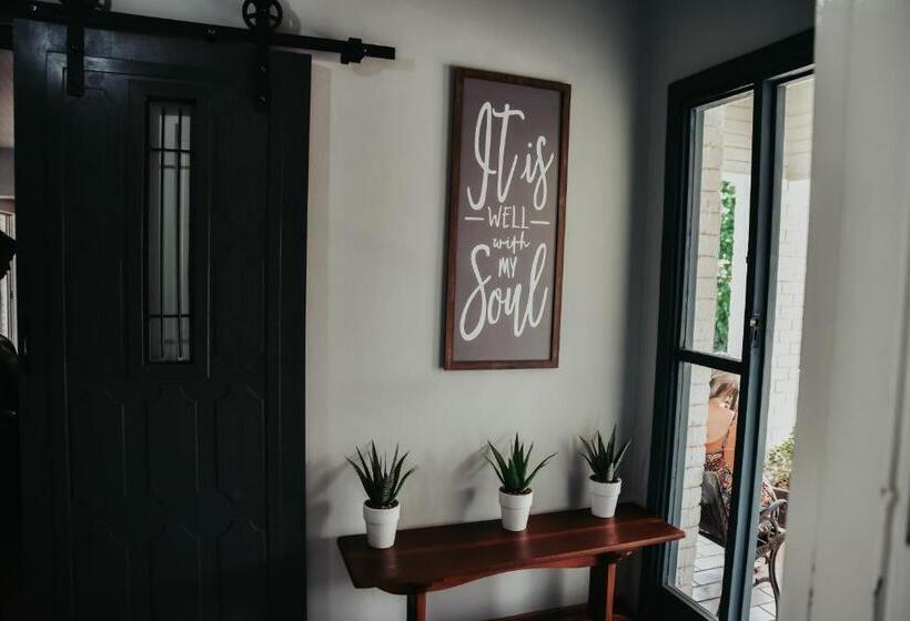 ペンション Amaziah Guesthouse