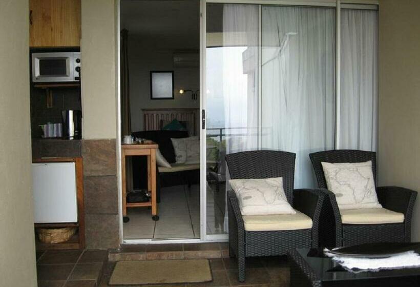 פנסיון Aqua Vista Accommodation