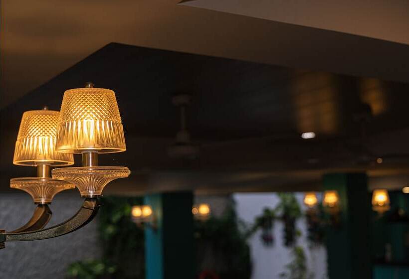 پانسیون Aquzz Hotel & Spa