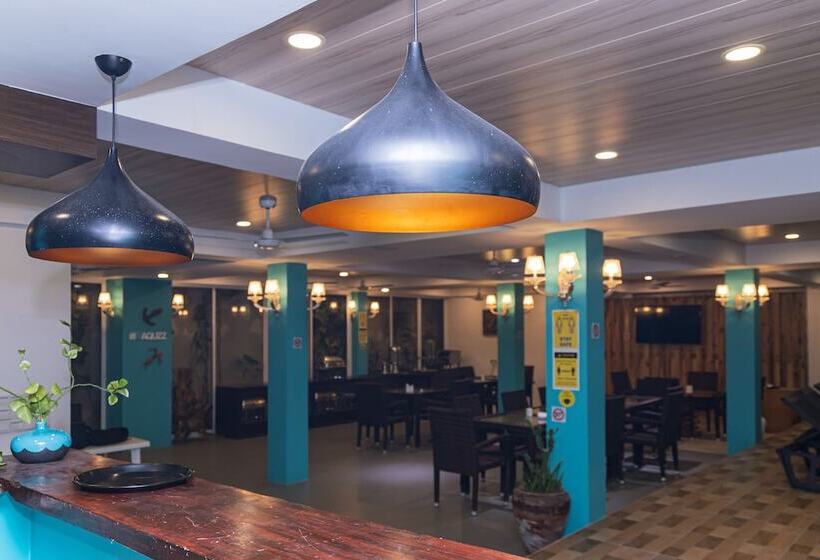 پانسیون Aquzz Hotel & Spa