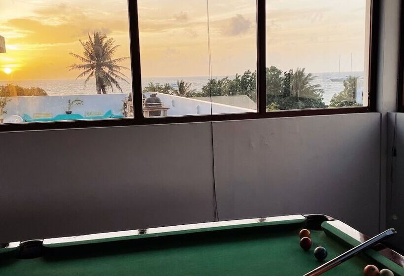 پانسیون Aquzz Hotel & Spa