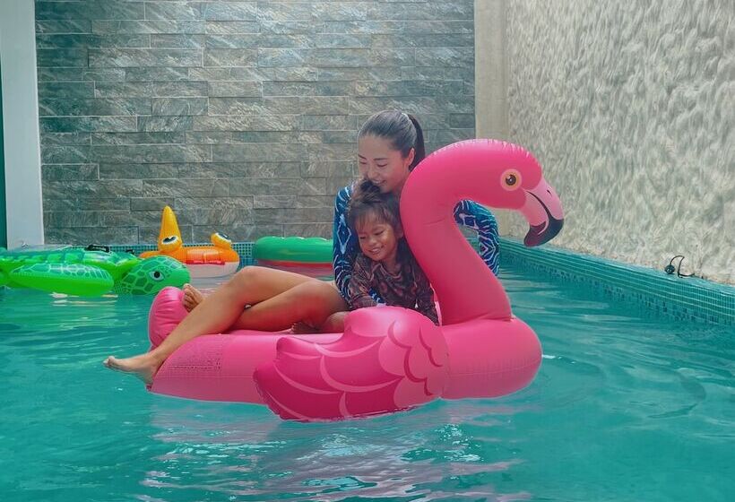 پانسیون Aquzz Hotel & Spa