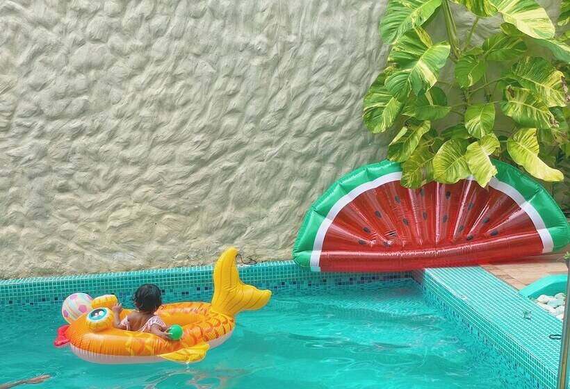 پانسیون Aquzz Hotel & Spa