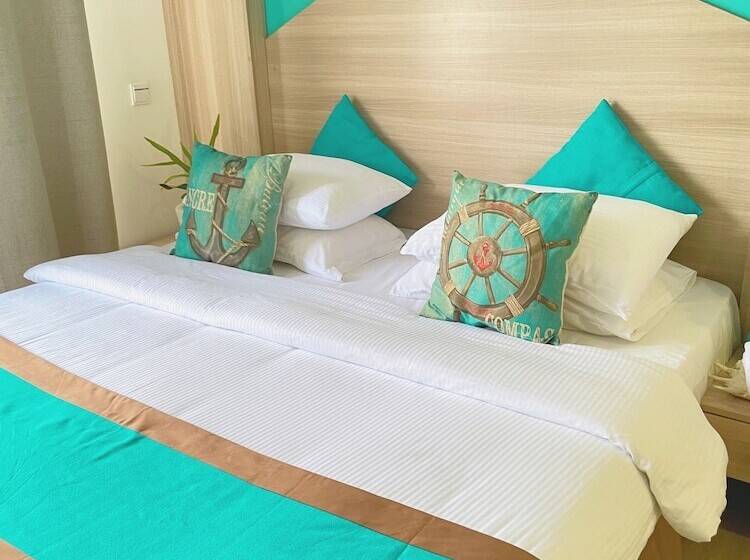 پانسیون Aquzz Hotel & Spa