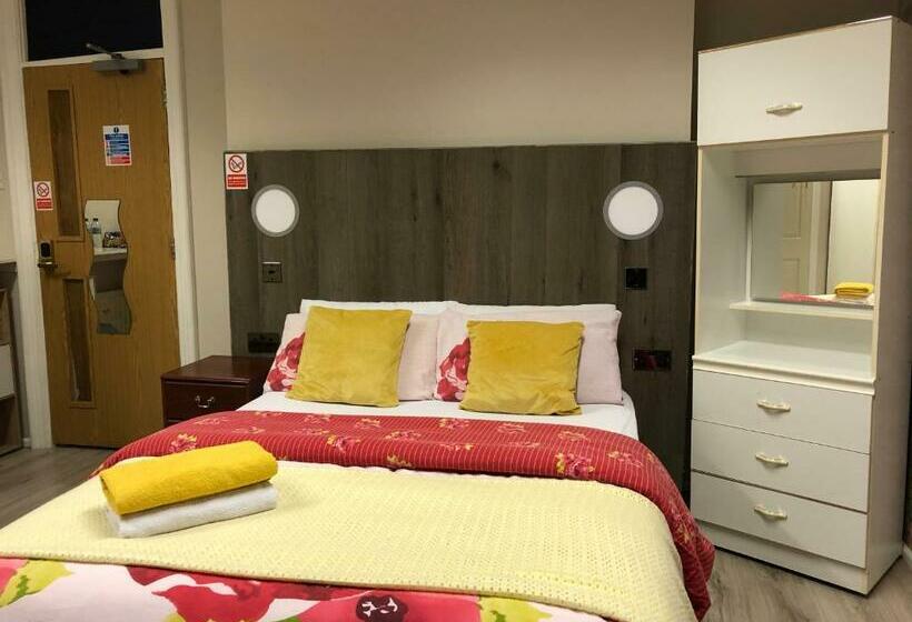 بنسيون Bright Apartments