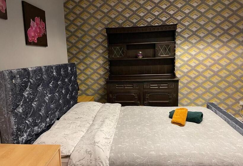 بنسيون Bright Apartments