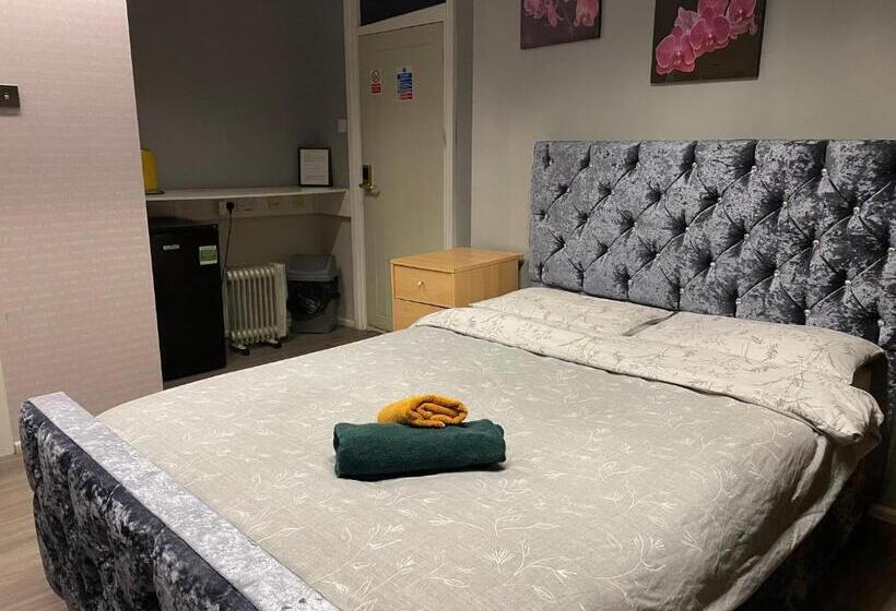 بنسيون Bright Apartments