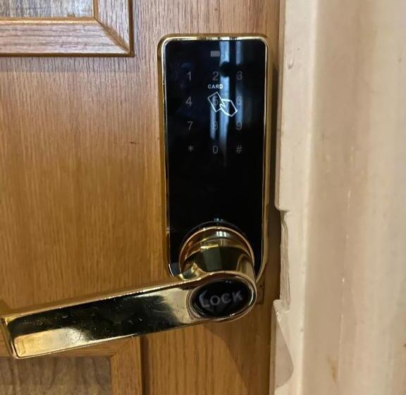 ペンション Bright Apartments