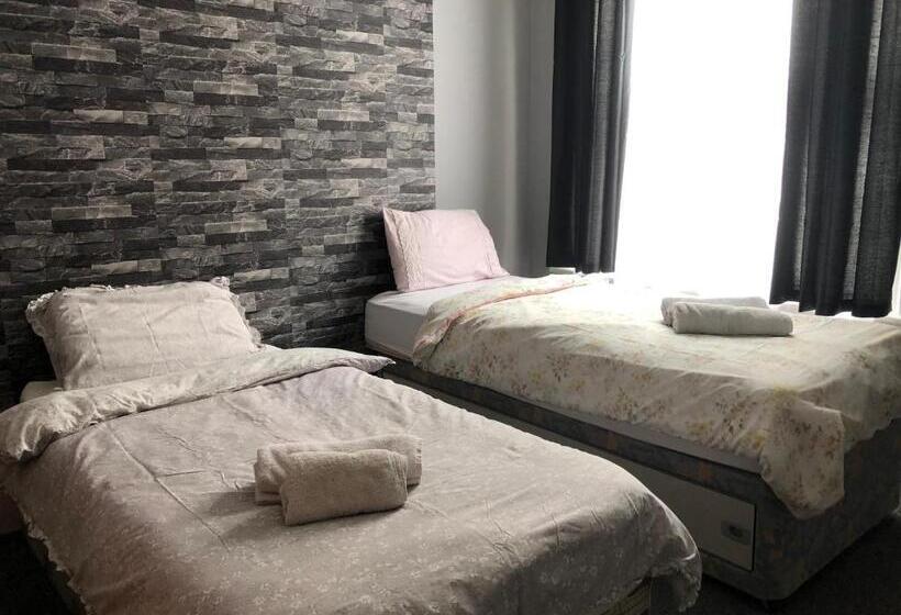 بنسيون Bright Apartments