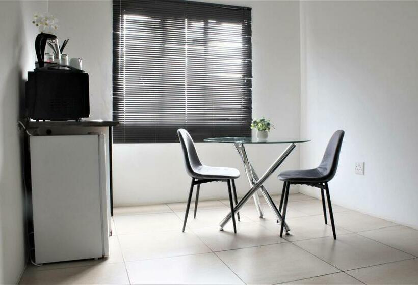 膳宿费 Cosmo Sleepover