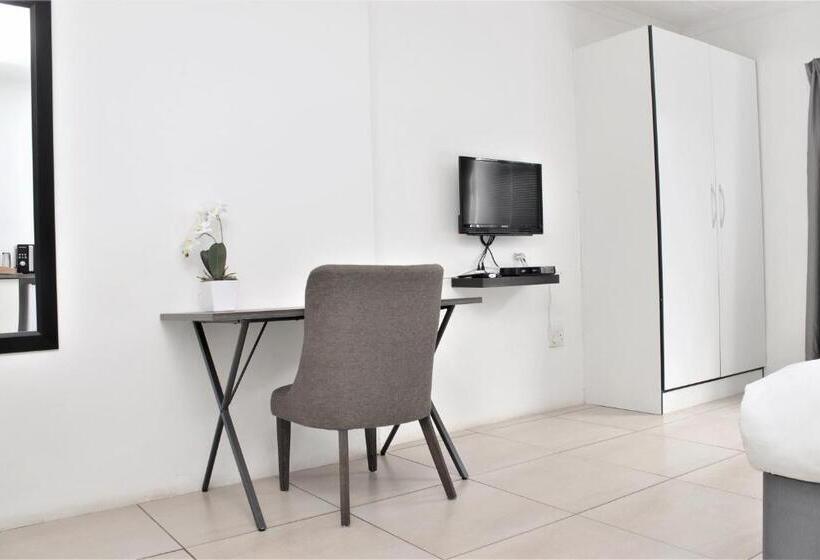 膳宿费 Cosmo Sleepover