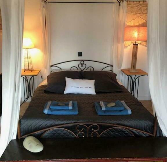 ペンション Gite D Hôte Romantique Et Artistique Au Coeur De Locronan