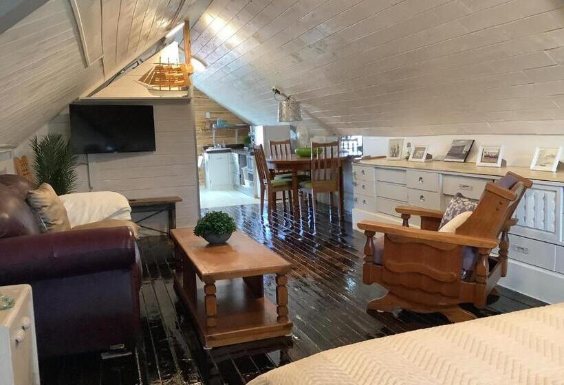 膳宿费 Le Vieux Poulailler édifice Patrimonial New Richmond Gaspesie