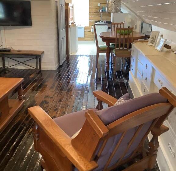 膳宿费 Le Vieux Poulailler édifice Patrimonial New Richmond Gaspesie