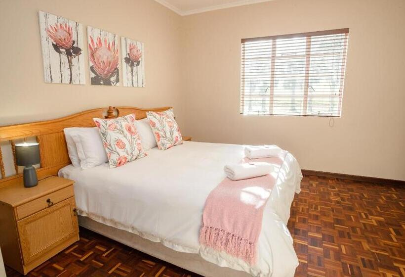 פנסיון Oorvloed Guesthouse