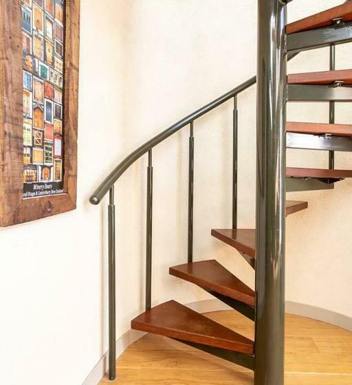 پانسیون Riverside Retreat