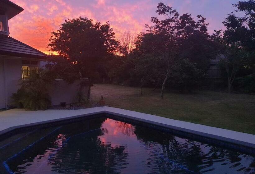 ペンション Robyn S Retreat