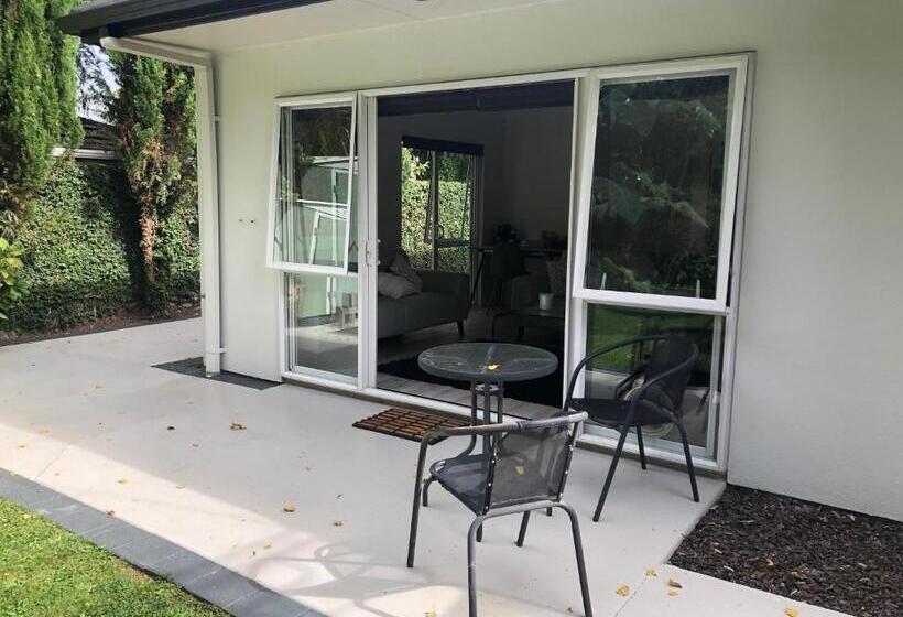 ペンション Robyn S Retreat