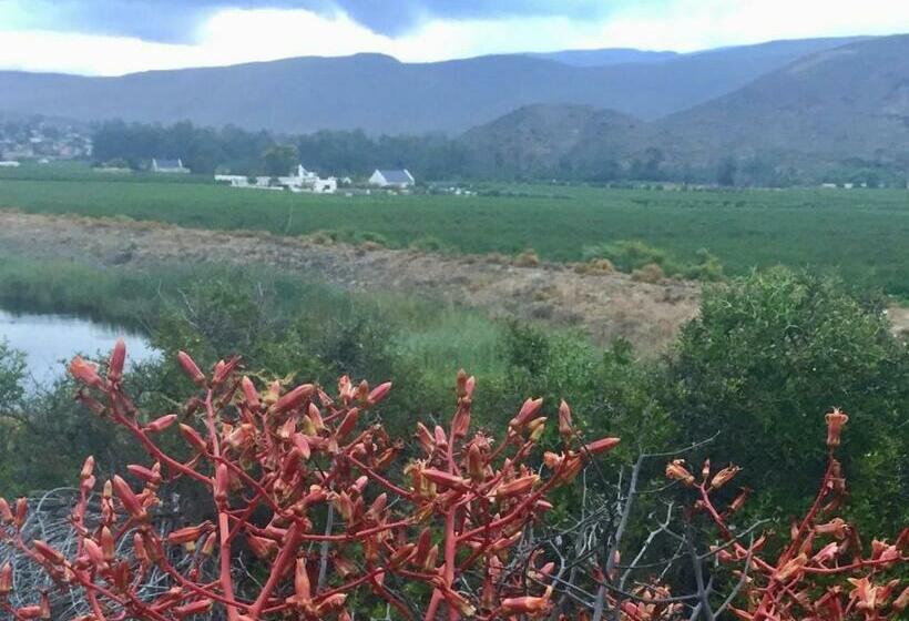 Пансион Sempurna Estate