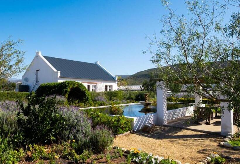 Пансион Sempurna Estate