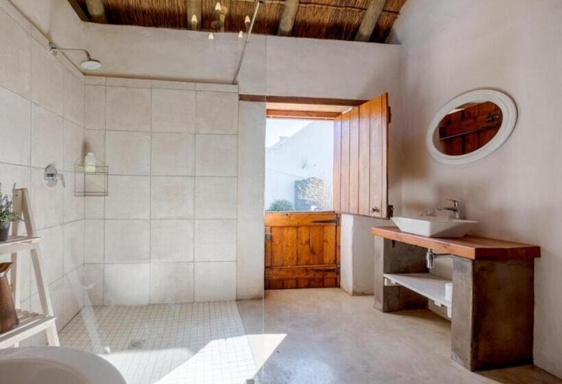 Пансион Sempurna Estate