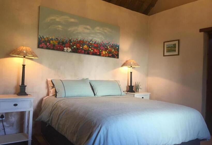 Пансион Sempurna Estate