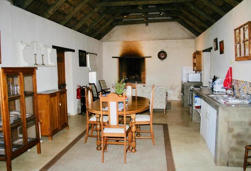 Пансион Sempurna Estate