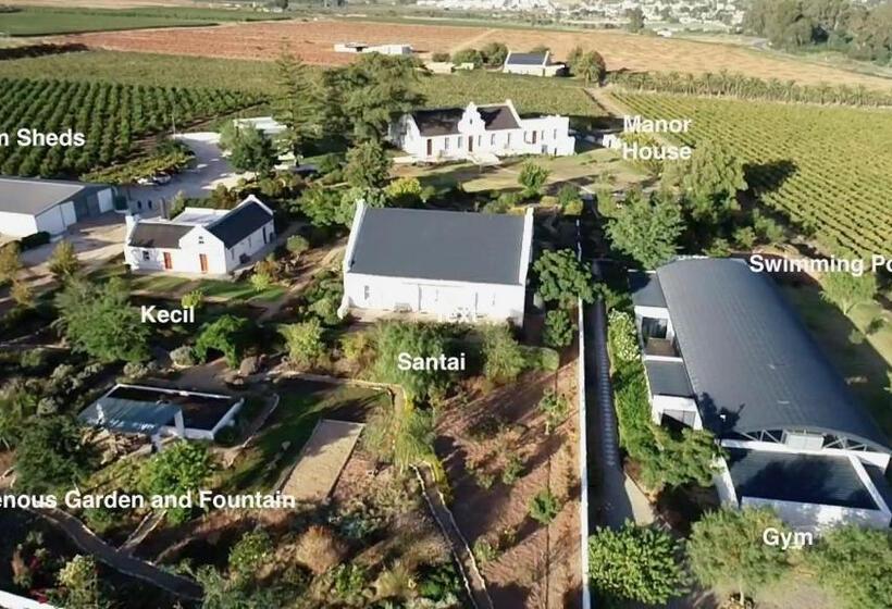 Пансион Sempurna Estate