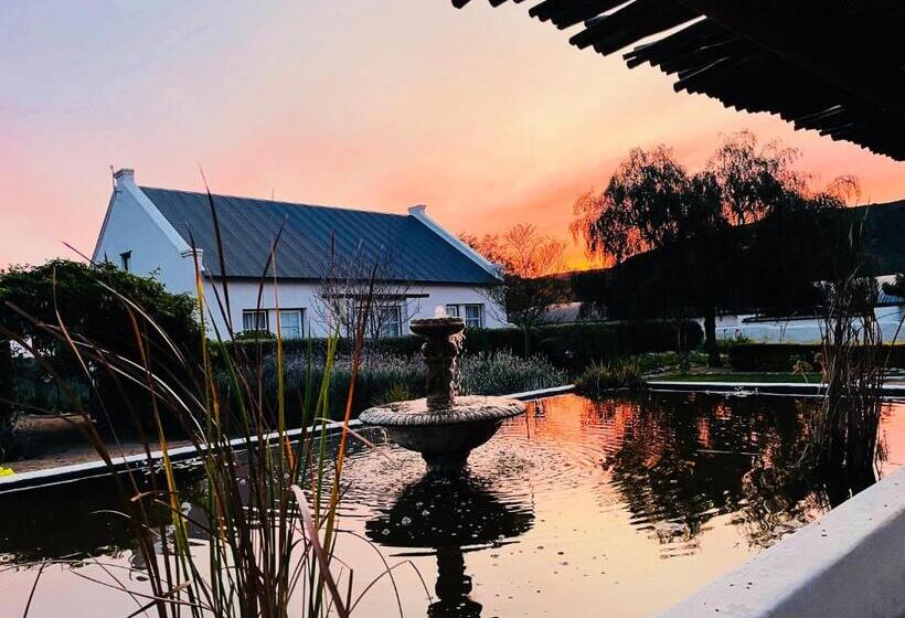 Пансион Sempurna Estate