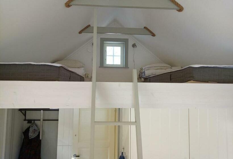 بنسيون Sjögårdens Gästhus Med Sovloft