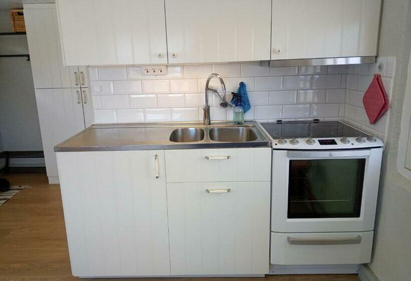 بنسيون Sjögårdens Gästhus Med Sovloft