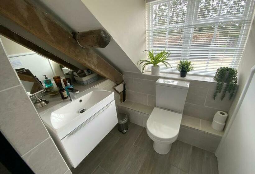 بنسيون Stable Lodge At Bledington Mill