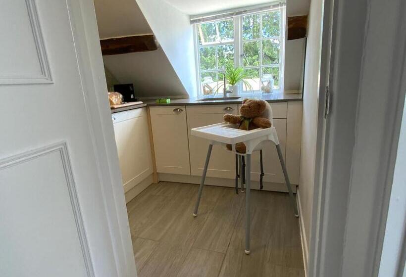 بنسيون Stable Lodge At Bledington Mill