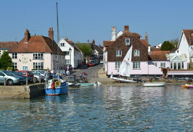 ペンション The State Room At Seafield House