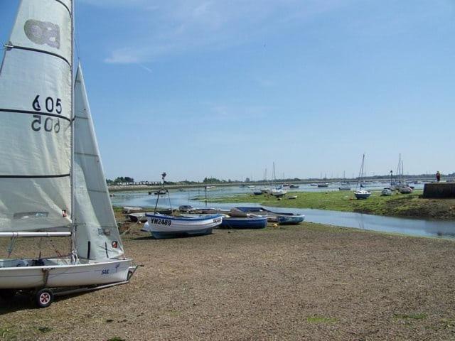 ペンション The State Room At Seafield House