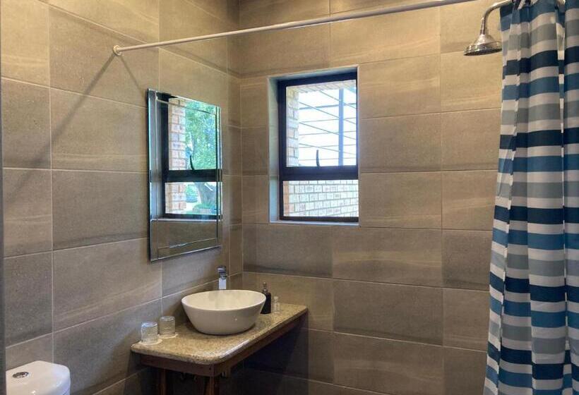 פנסיון The Vaal Guesthouse