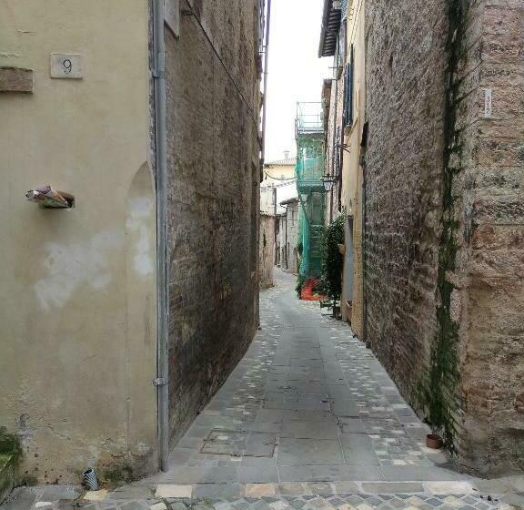 פנסיון Traivicolidifoligno