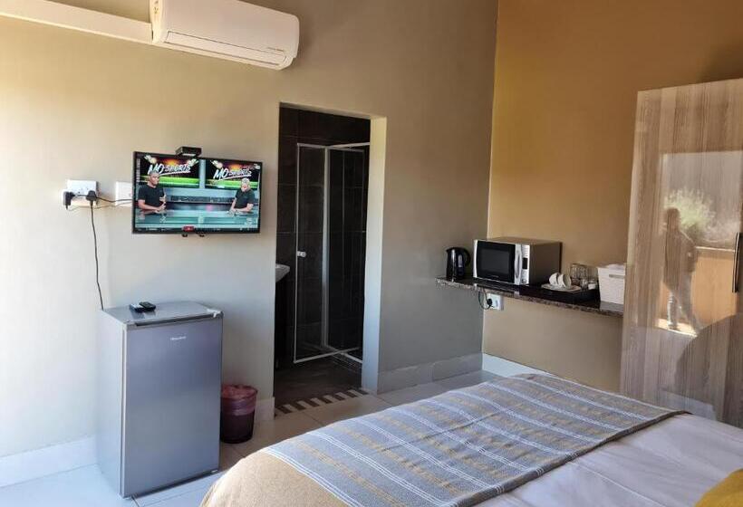 פנסיון Village Kulture   Guest House