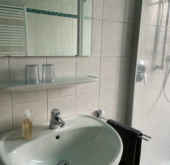 膳宿费 Weinquartier Kröv