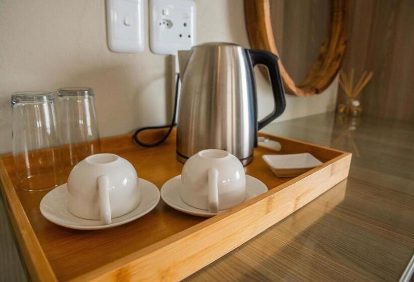 پانسیون White Sands Self Catering Units