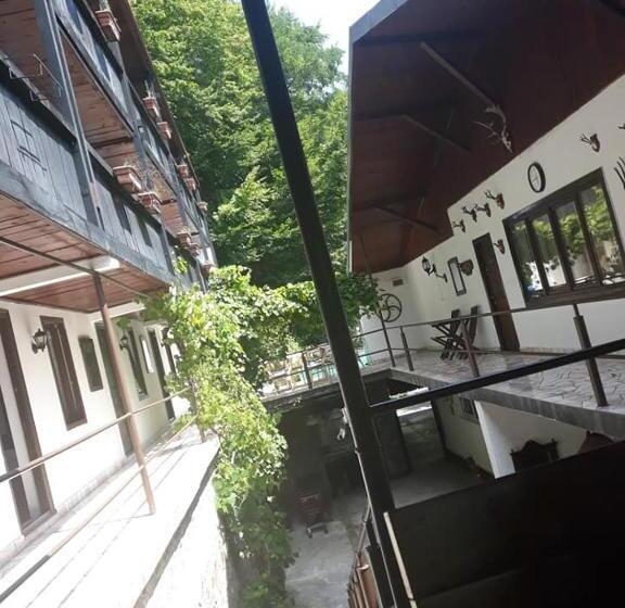 Pensiunea Club Castel Resita