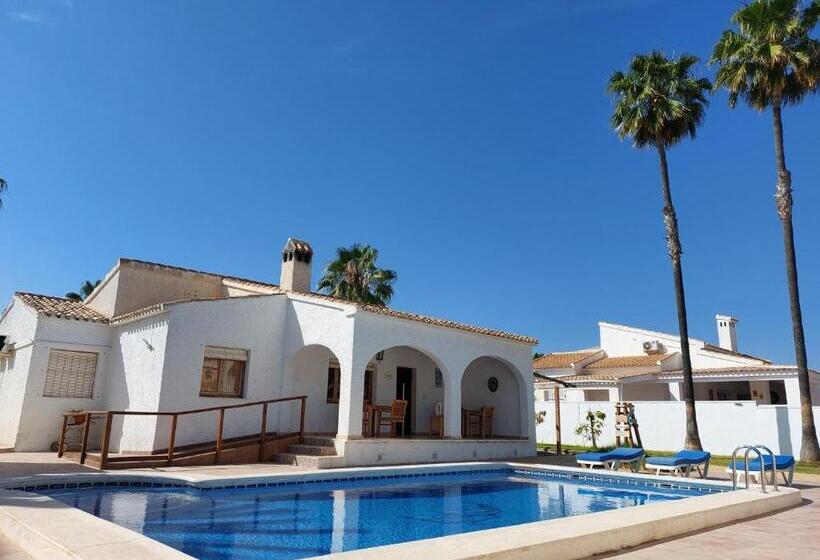 Zenia Hostel