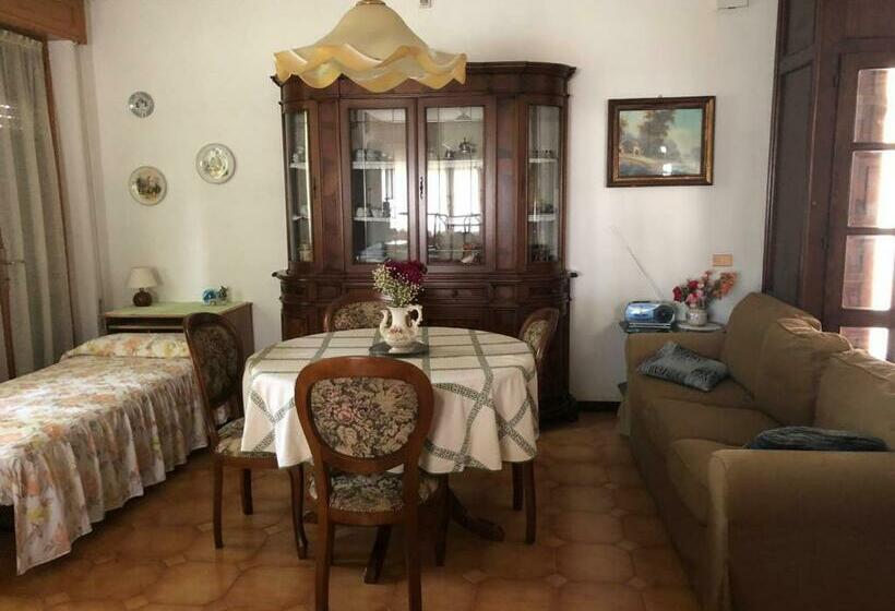 B&b Villa Rosella Appartamento Completo Di Camera Matrimoniale E 2 Letti Singoli